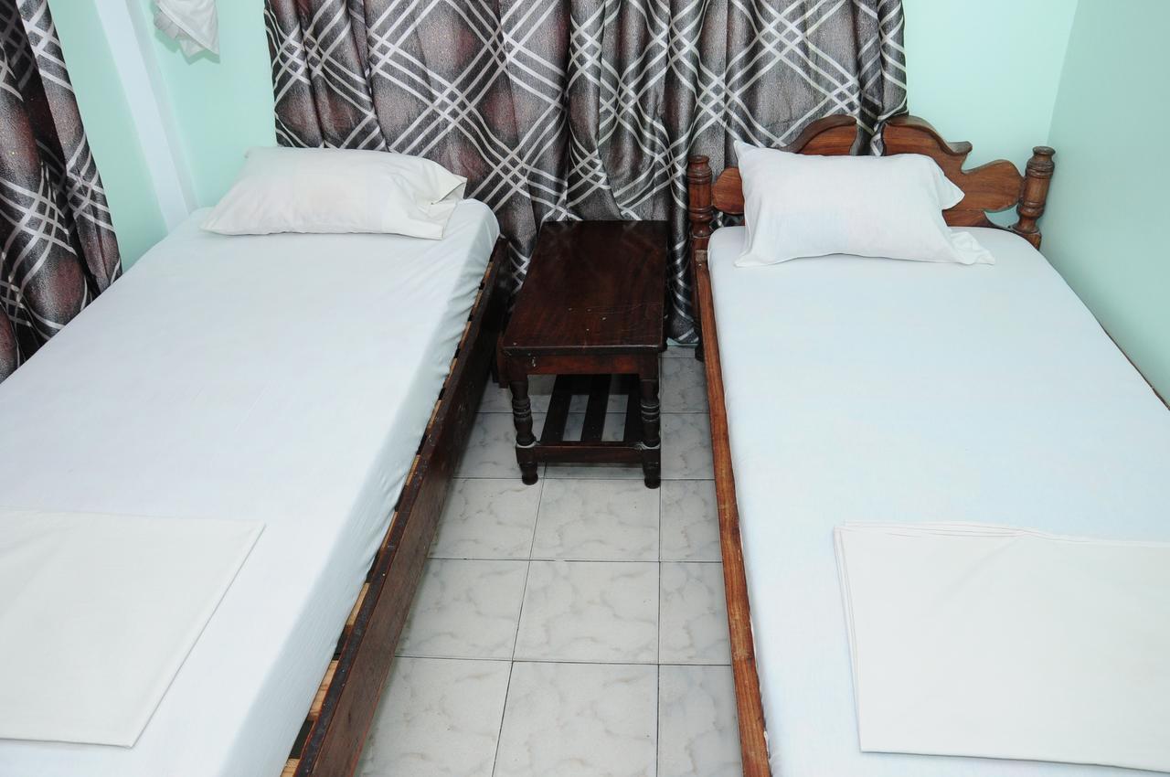 Safari Inn Dar es Salaam Extérieur photo