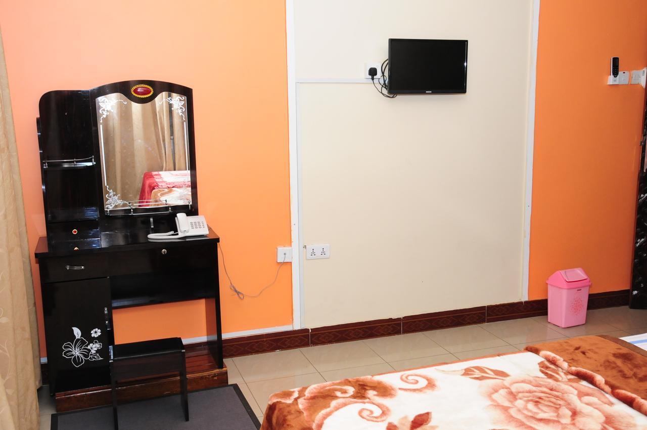 Safari Inn Dar es Salaam Extérieur photo