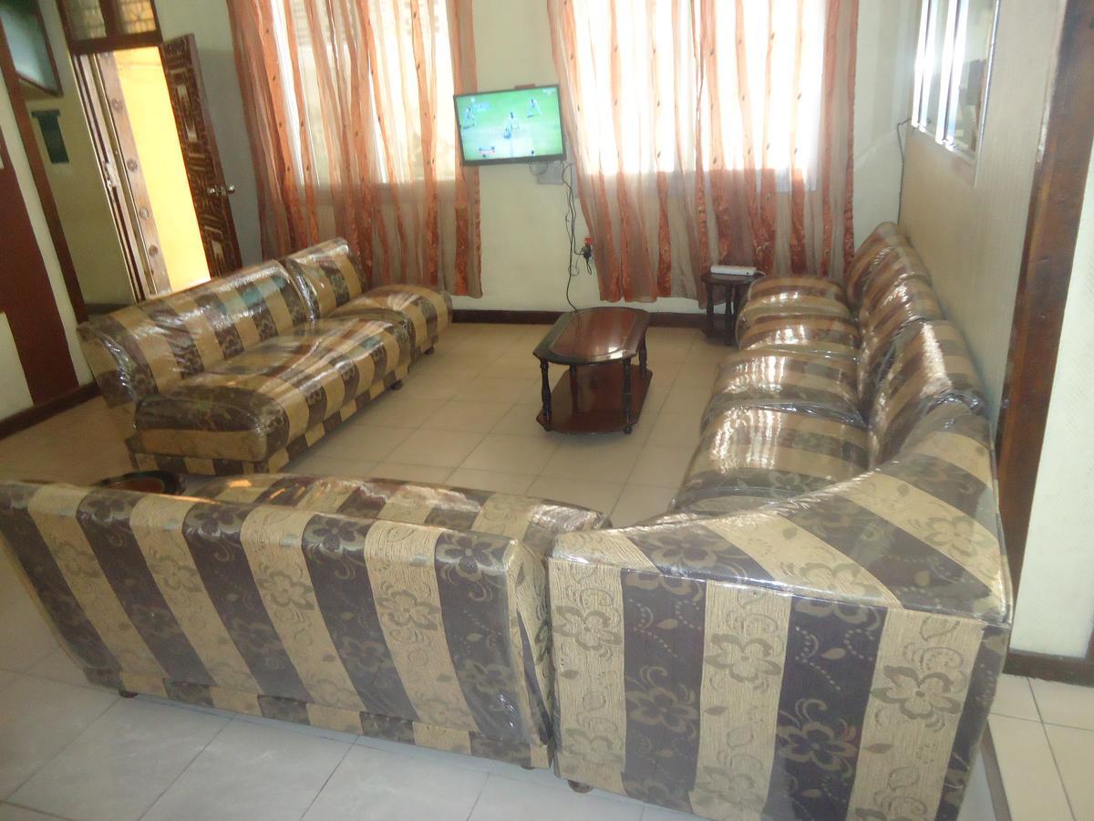 Safari Inn Dar es Salaam Extérieur photo