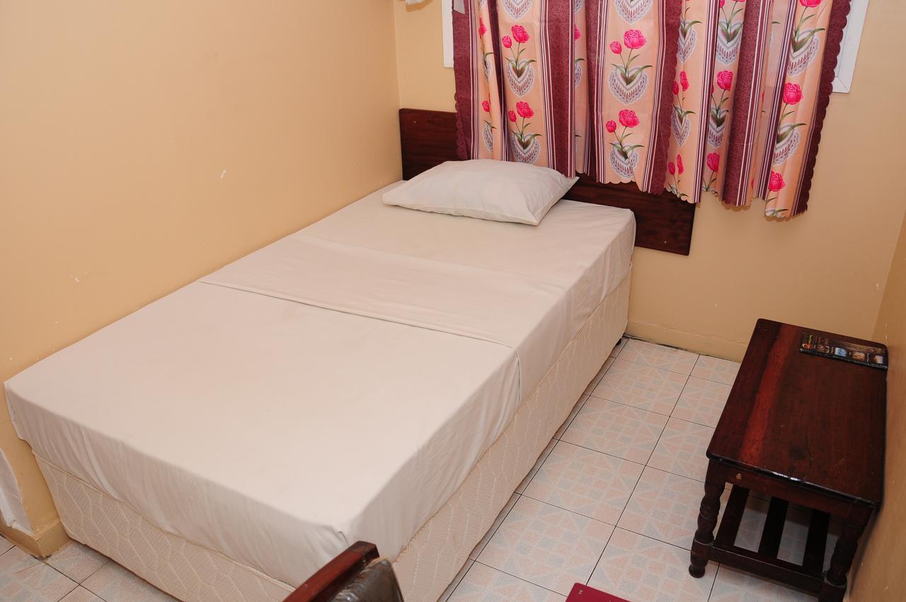 Safari Inn Dar es Salaam Extérieur photo