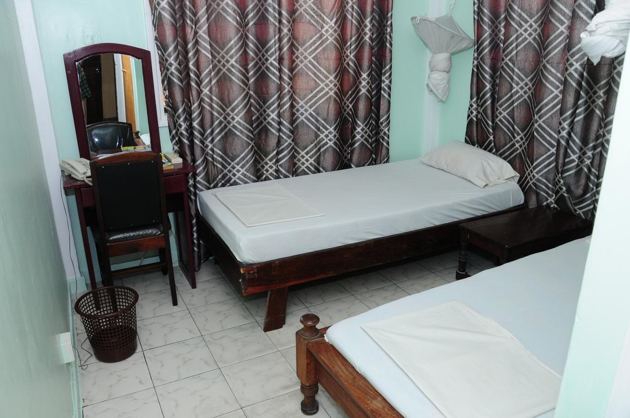 Safari Inn Dar es Salaam Extérieur photo